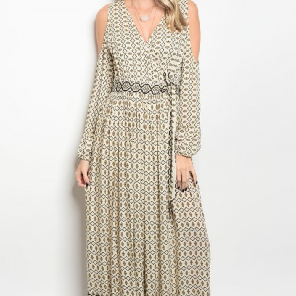 SPRING Stunning open shoulder maxi wrap dress NEW